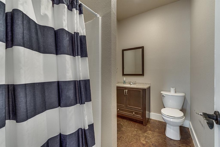 Photo 26 of 39 - 3911 Shiloh Trl, Midlothian, TX 76065