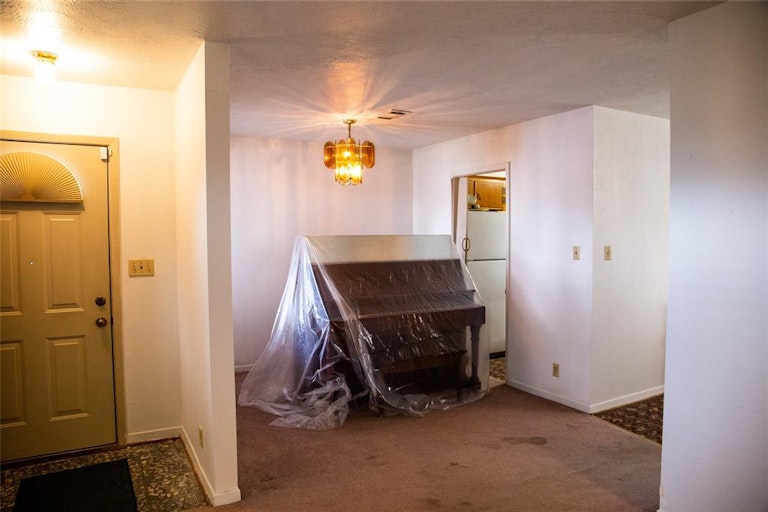 Photo 6 of 33 - 13909 Oak Leaf Ln, Houston, TX 77015