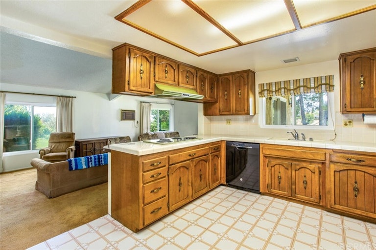 Photo 17 of 44 - 12831 Miradero Pl, Redlands, CA 92373