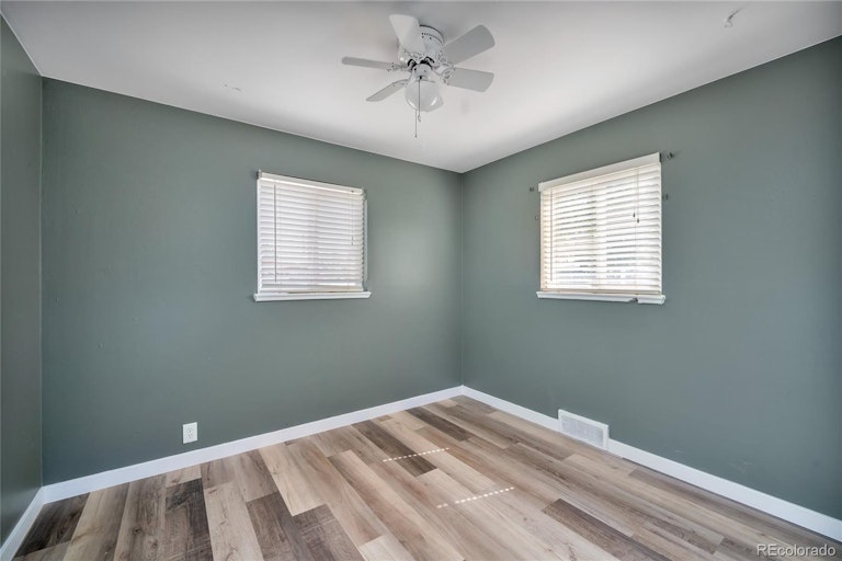 Photo 6 of 15 - 700 Kenton St, Aurora, CO 80010