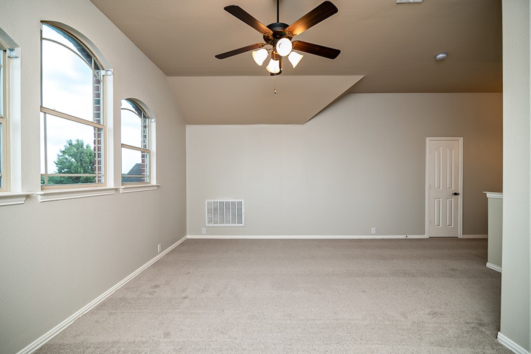 Photo 21 of 36 - 9113 Windsor Dr, Little Elm, TX 75068