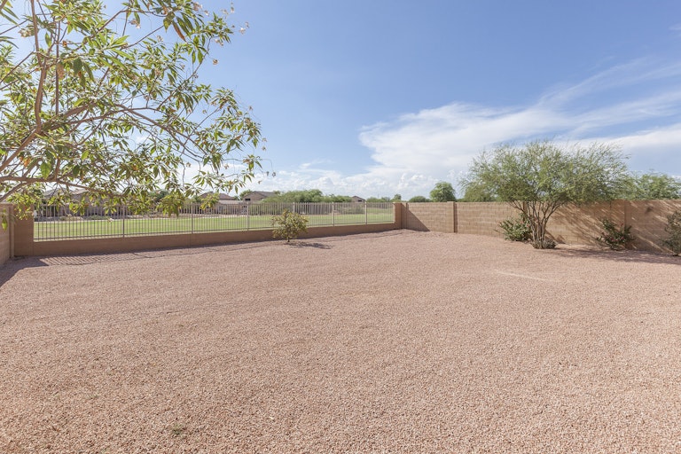 Photo 23 of 27 - 6704 S 54th Ln, Phoenix, AZ 85339