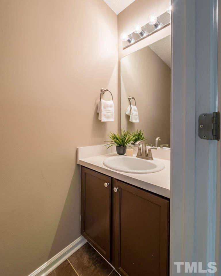 Photo 32 of 46 - 5 Ingram Ct, Durham, NC 27713