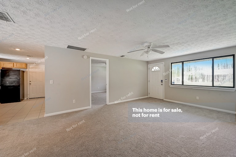 Photo 8 of 24 - 6937 Oriely Dr S, Jacksonville, FL 32210