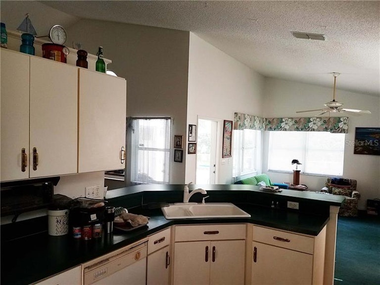 Photo 6 of 25 - 2705 Burwood Ave, Orlando, FL 32837