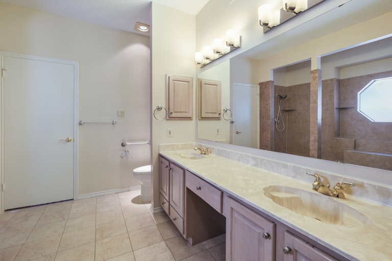 Photo 17 of 25 - 10138 Sandyglen, San Antonio, TX 78240