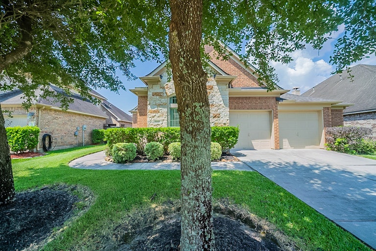 Photo 36 of 37 - 14727 Fountain Stone Ln, Humble, TX 77396