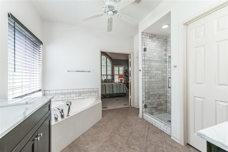 Photo 17 of 26 - 9811 Therrell Dr, Houston, TX 77064