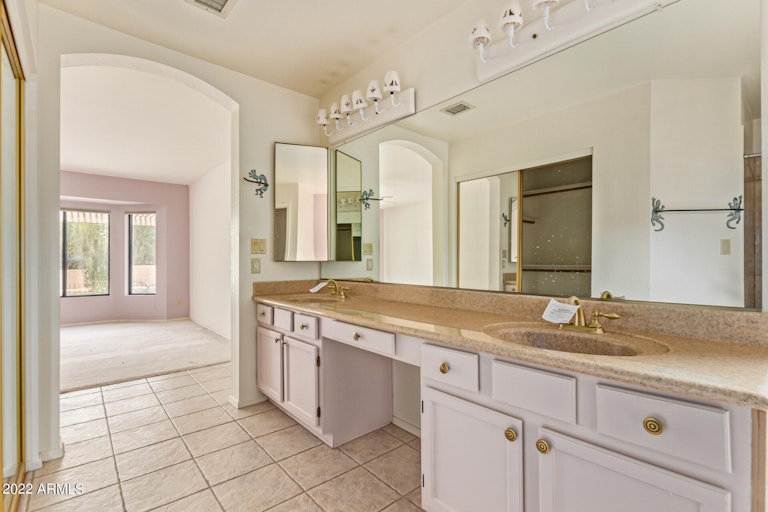 Photo 25 of 41 - 5691 S Palo Blanco Dr, Gold Canyon, AZ 85118