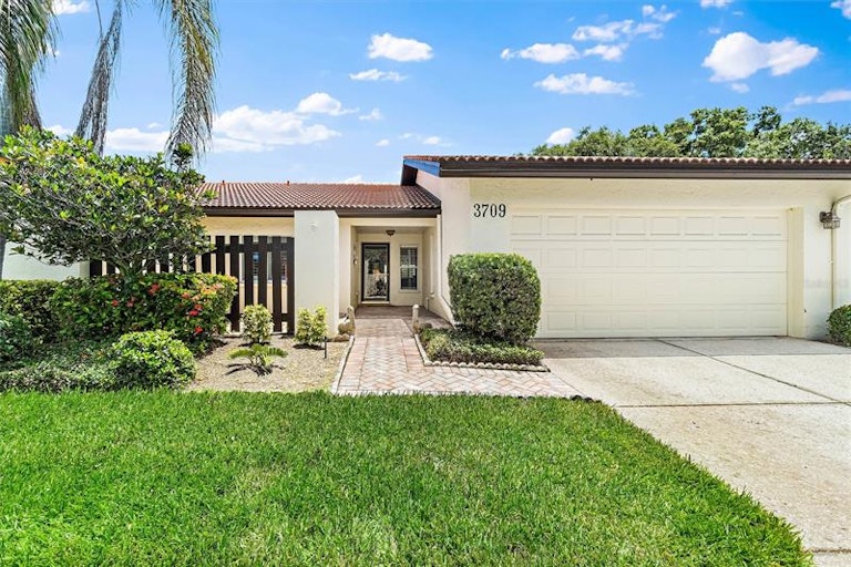 Photo 1 of 53 - 3709 Miguel Way #8602, Sarasota, FL 34232