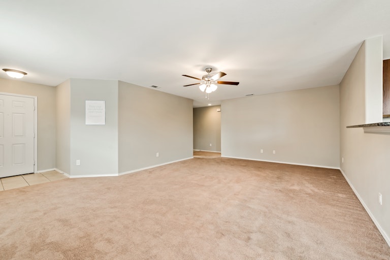 Photo 12 of 25 - 1436 Willoughby Way, Little Elm, TX 75068