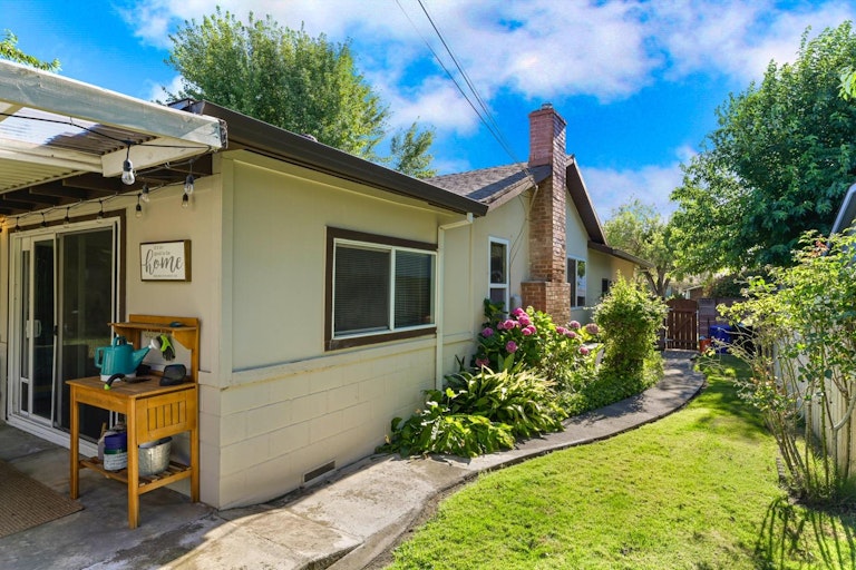 Photo 39 of 52 - 2118 Eric Rd, Carmichael, CA 95608