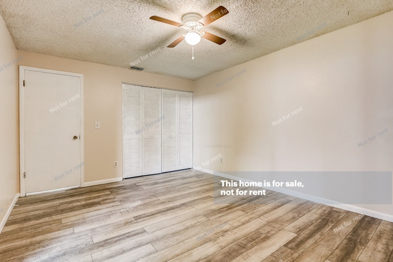 Photo 18 of 30 - 8362 Sunflower Ct, Jacksonville, FL 32244