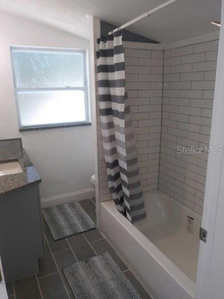 Photo 25 of 28 - 5832 10th St, Zephyrhills, FL 33542