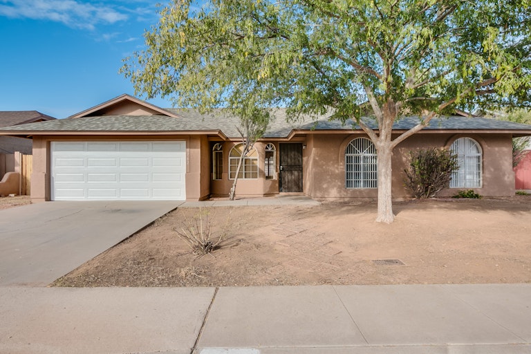 Photo 1 of 36 - 3762 E Garnet Ave, Mesa, AZ 85206