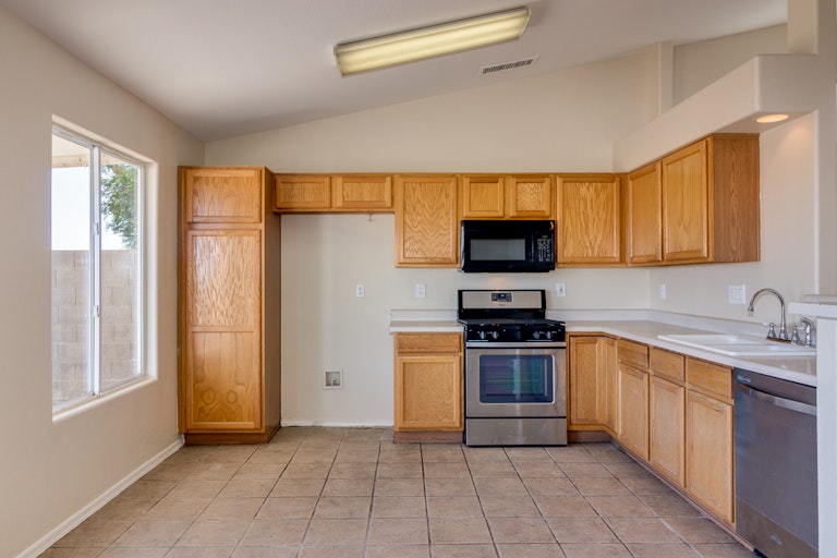 Photo 6 of 30 - 8015 W Citrus Way, Glendale, AZ 85303