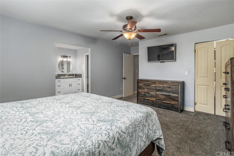 Photo 25 of 35 - 35565 Mountain View St, Yucaipa, CA 92399