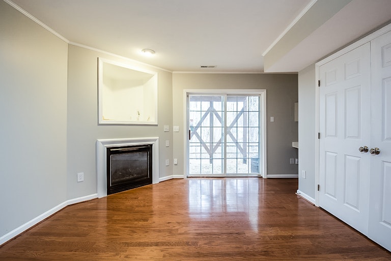 Photo 7 of 15 - 5507 Vista View Ct, Raleigh, NC 27612