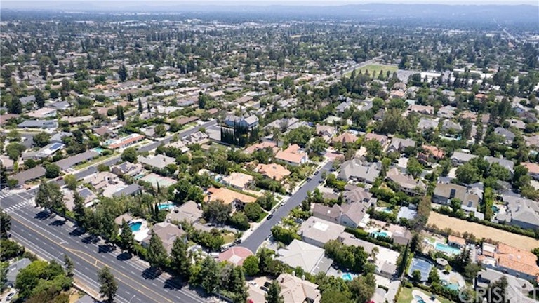 Photo 71 of 72 - 10214 Candleberry Ln, Northridge, CA 91324