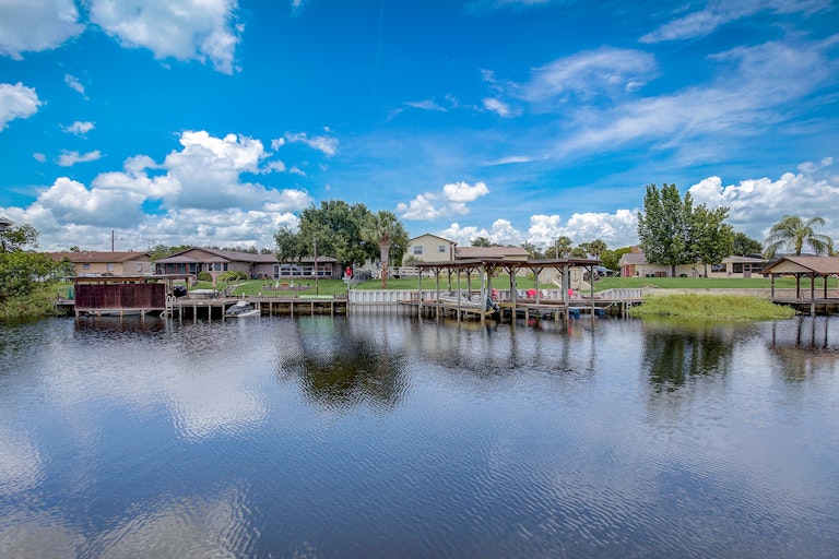 Photo 16 of 32 - 2401 Harris Blvd, Kissimmee, FL 34746
