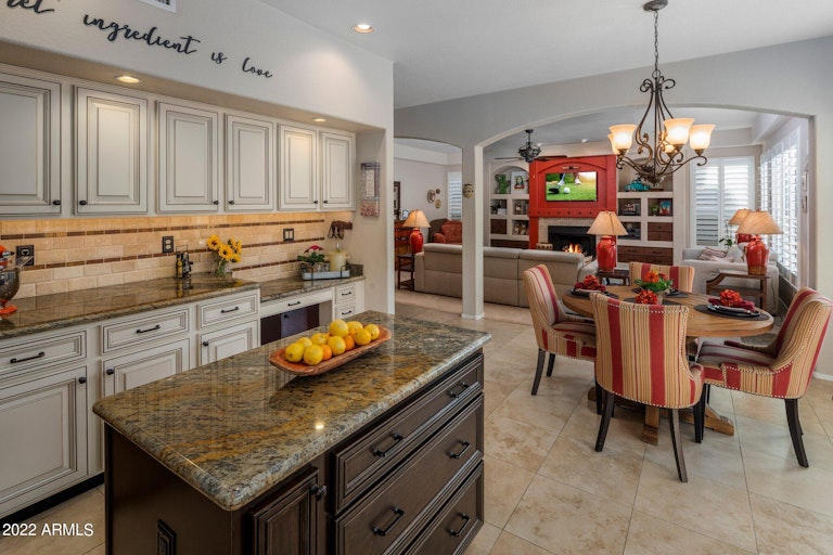 Photo 11 of 48 - 11100 E Greythorn Dr, Scottsdale, AZ 85262