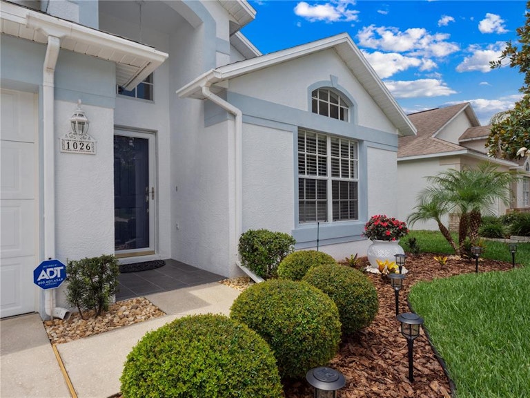 Photo 25 of 40 - 1026 Lake Davenport Blvd, Davenport, FL 33897