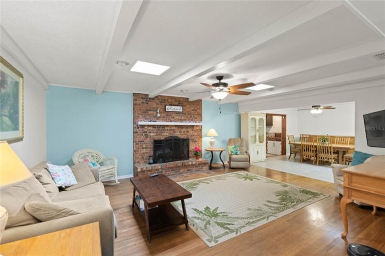 Photo 2 of 56 - 721 W Nelson St, Tavares, FL 32778