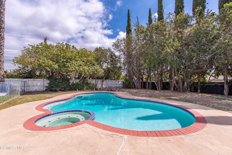 Photo 32 of 54 - 982 E Janss Rd, Thousand Oaks, CA 91360