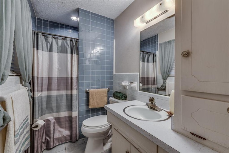 Photo 17 of 19 - 2453 Fm 663, Midlothian, TX 76065