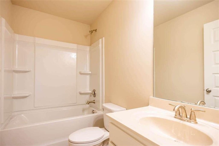Photo 34 of 45 - 3310 Quarter Horse Ln, Conyers, GA 30013