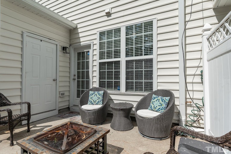 Photo 22 of 24 - 5702 Corbon Crest Ln, Raleigh, NC 27612