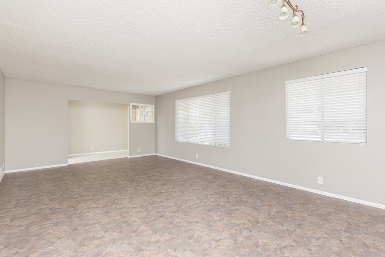 Photo 13 of 25 - 5814 W Frier Dr, Glendale, AZ 85301