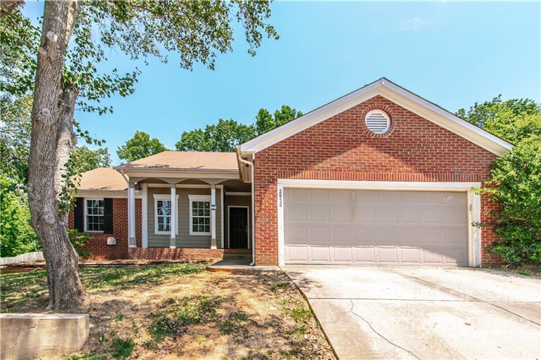 Photo 1 of 25 - 2930 Silkstream Ln, Charlotte, NC 28262
