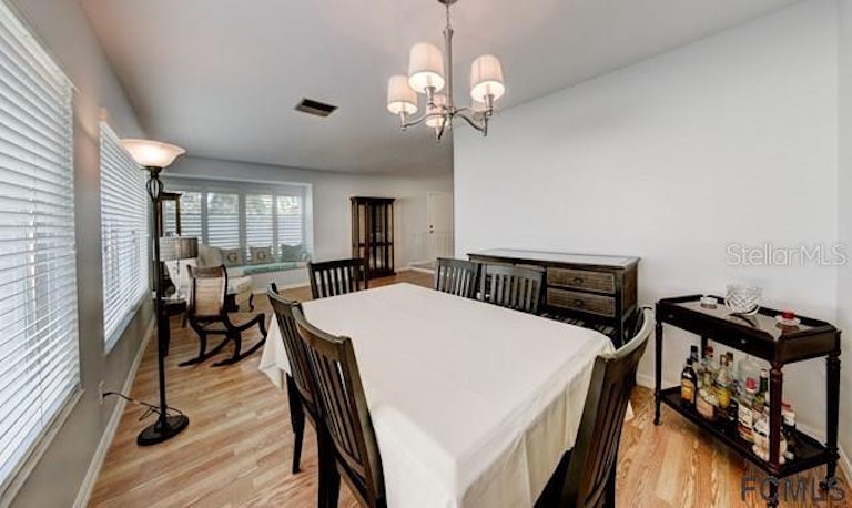 Photo 14 of 39 - 11 Crompton Pl, Palm Coast, FL 32137