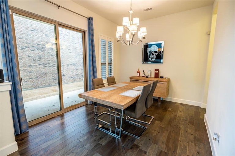 Photo 11 of 30 - 1503 English Blue Ln, Arlington, TX 76005