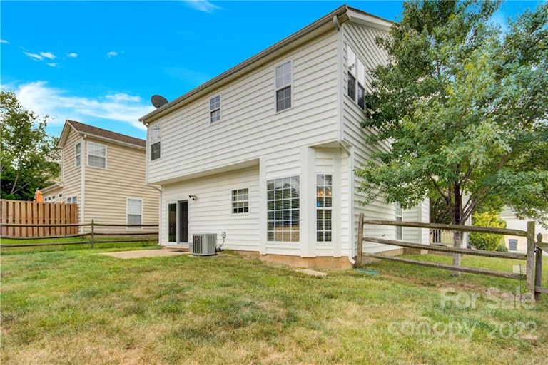 Photo 16 of 18 - 8518 Mineral Ridge Way, Charlotte, NC 28269