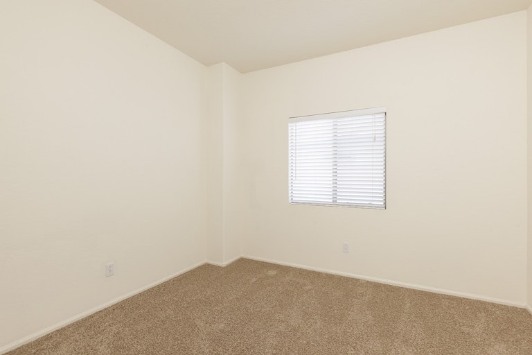 Photo 13 of 28 - 14999 N 137th Ln, Surprise, AZ 85379