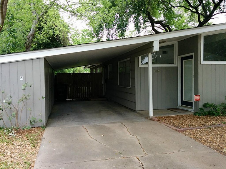 Photo 22 of 30 - 6326 Roos Rd, Houston, TX 77074