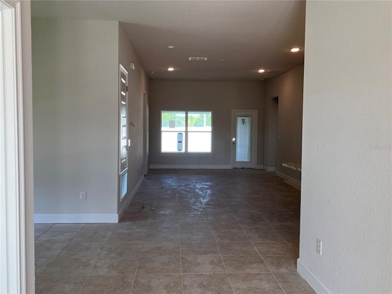 Photo 7 of 21 - 14921 Tropical Violet Way, Wimauma, FL 33598