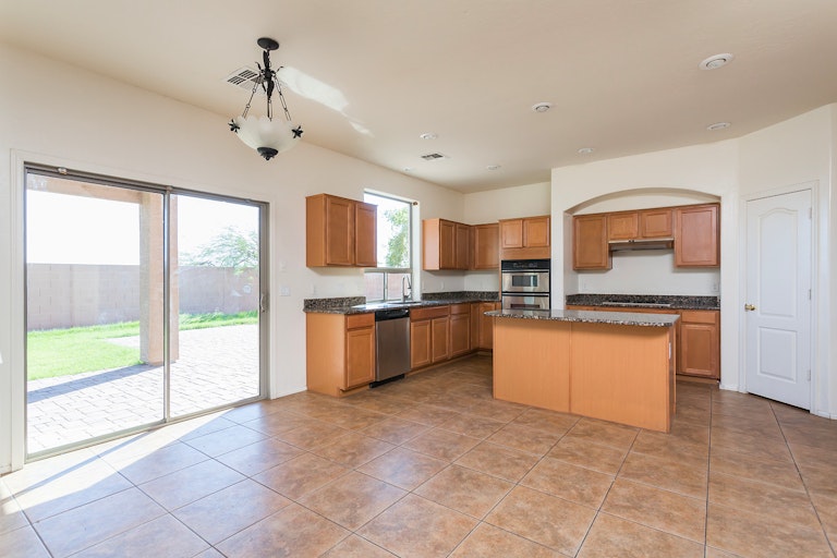 Photo 7 of 24 - 2355 S 161st Ave, Goodyear, AZ 85338