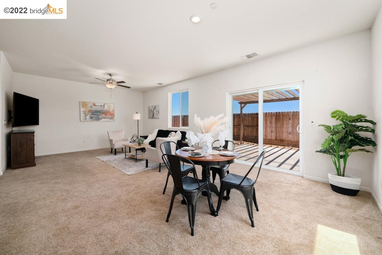 Photo 9 of 26 - 5561 Glowhaven St, Marysville, CA 95901