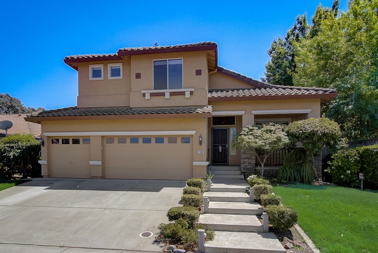 Photo 13 of 41 - 1400 Musgrave Dr, Roseville, CA 95747