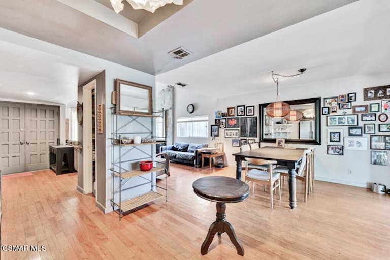 Photo 10 of 36 - 29301 Hillrise Dr, Agoura Hills, CA 91301