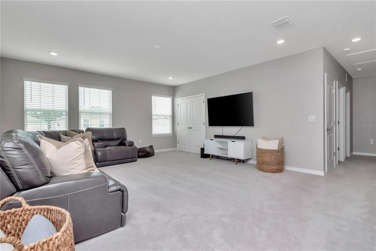 Photo 21 of 27 - 10918 Kidron Valley Ln, Tampa, FL 33625