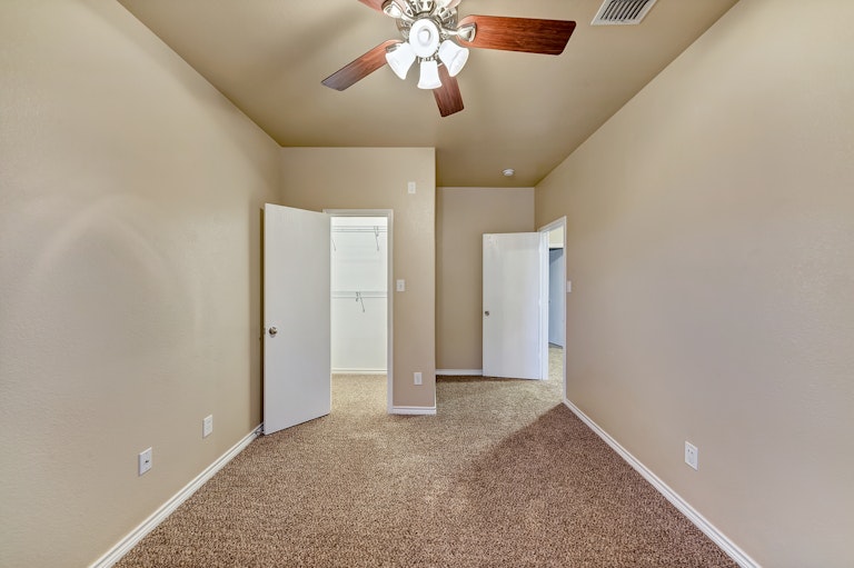 Photo 25 of 29 - 1409 Dun Horse Dr, Haslet, TX 76052
