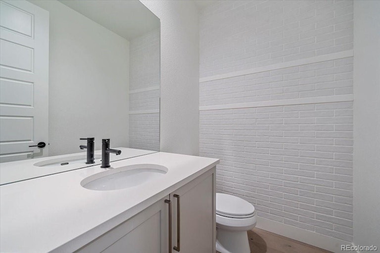 Photo 19 of 40 - 5830 Geneva St, Denver, CO 80238