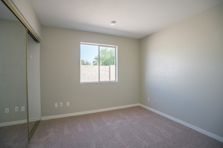 Photo 16 of 28 - 4147 W Poinsettia Dr, Phoenix, AZ 85029