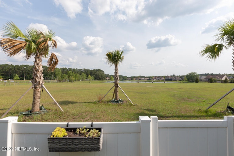 Photo 34 of 40 - 6304 Pendragon Pl, Jacksonville, FL 32258