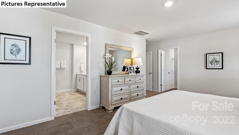 Photo 13 of 28 - 8117 Clairwood Dr #8, Charlotte, NC 28269