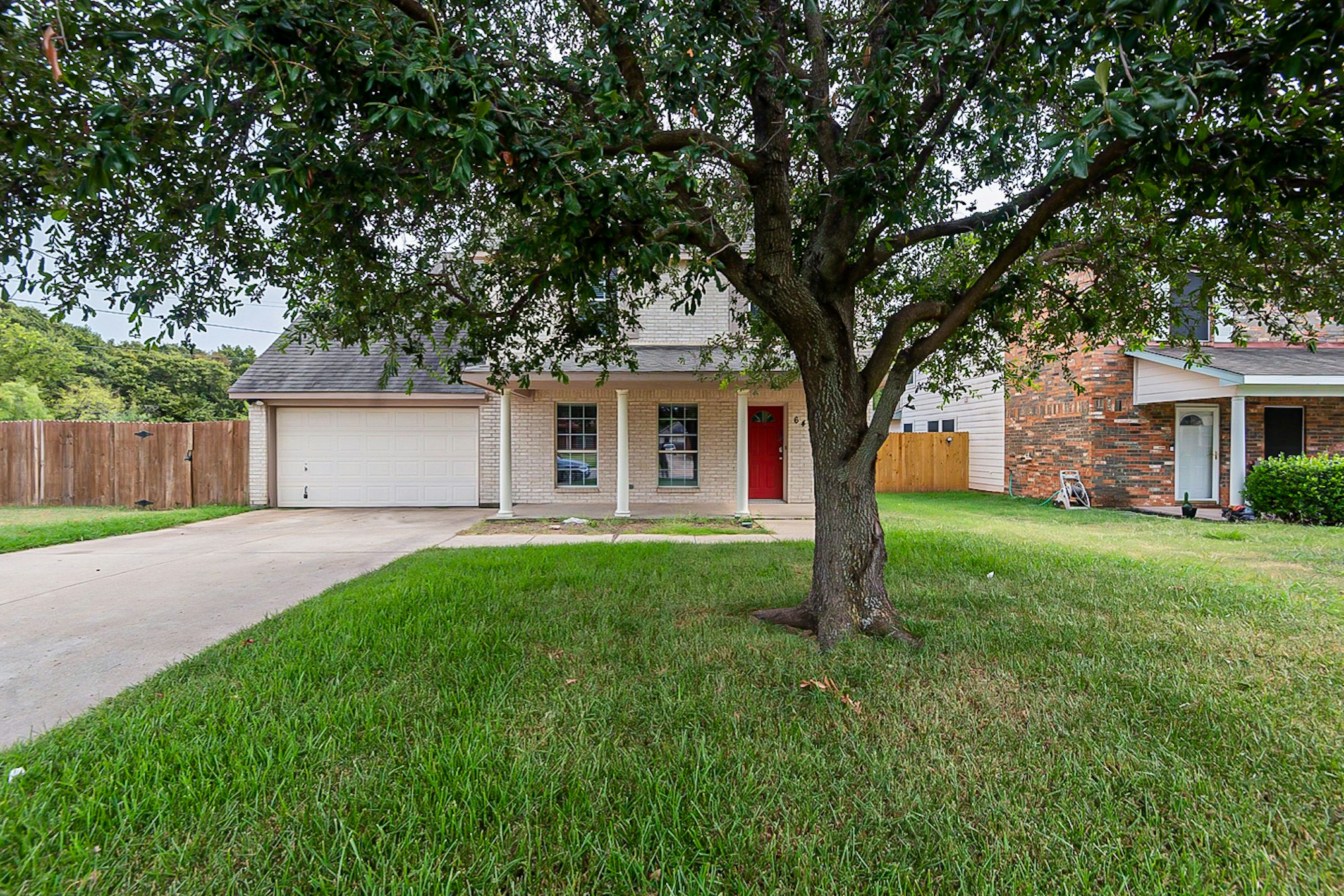 Photo 1 of 26 - 6428 Henco Dr, Fort Worth, TX 76119